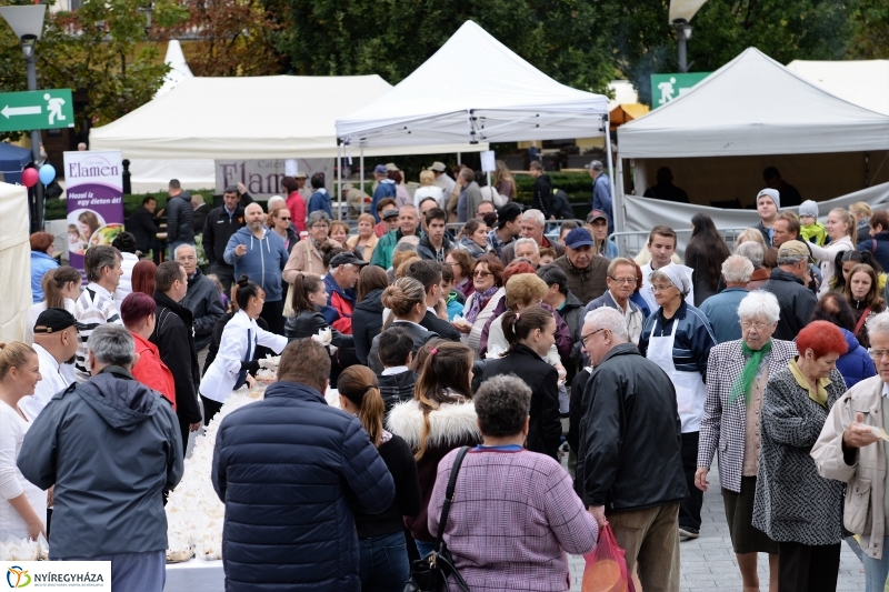 Szilváslepény kóstoló a Tirpák Fesztiválon- fotó Trifonov Éva