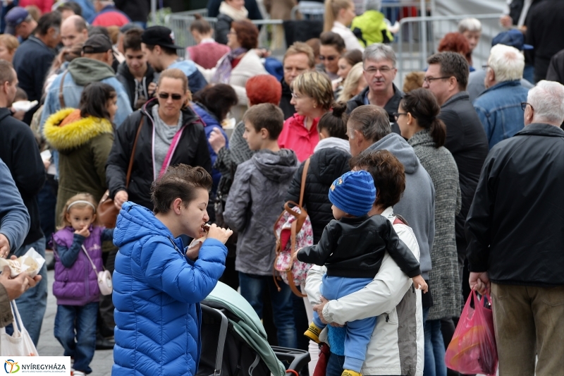 Szilváslepény kóstoló a Tirpák Fesztiválon- fotó Trifonov Éva