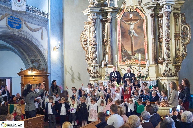 Kis ovisok megáldása - fotó Szarka Lajos