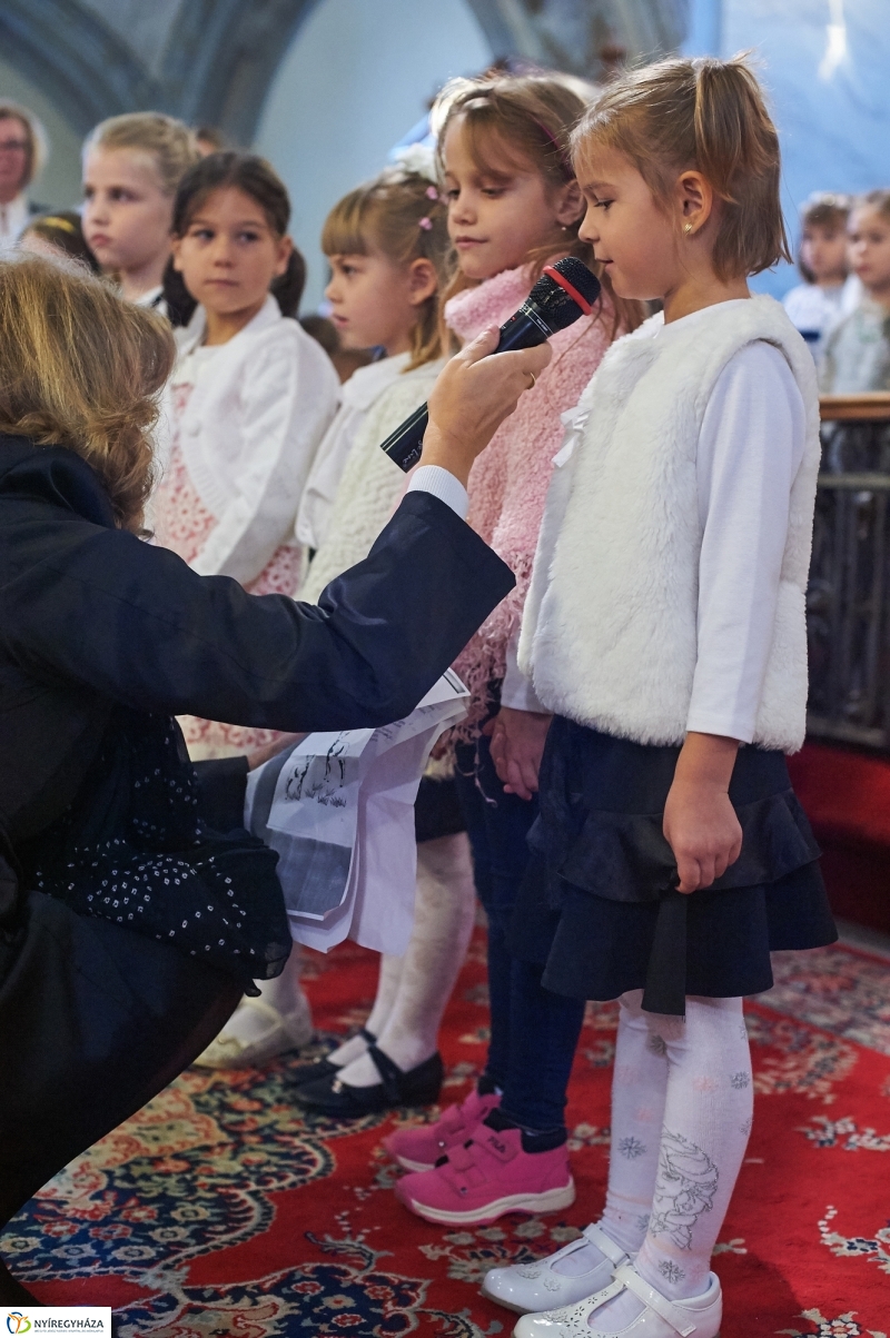 Kis ovisok megáldása - fotó Szarka Lajos