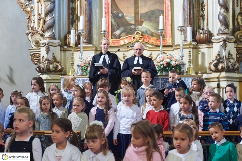 Kis ovisok megáldása - fotó Szarka Lajos