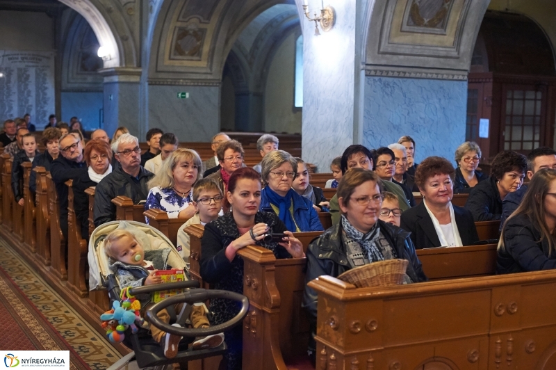 Kis ovisok megáldása - fotó Szarka Lajos
