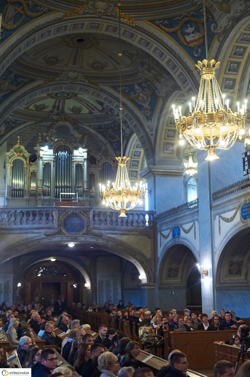 Kis ovisok megáldása - fotó Szarka Lajos