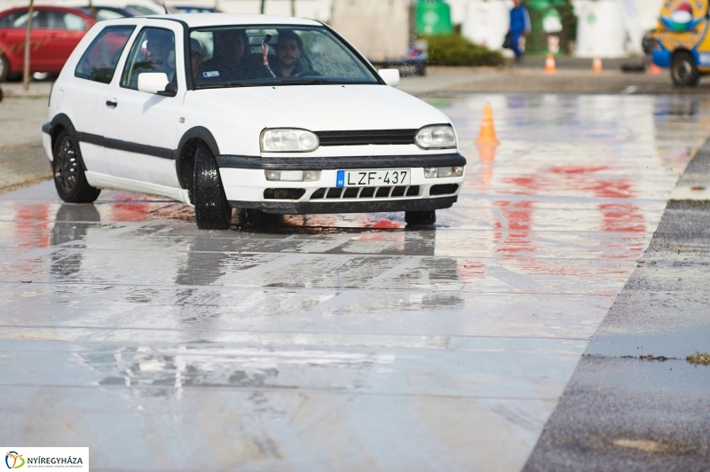 Közlekedj biztonságosan - fotó Szarka Lajos