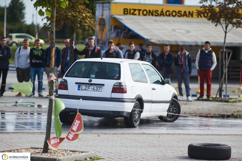 Közlekedj biztonságosan - fotó Szarka Lajos