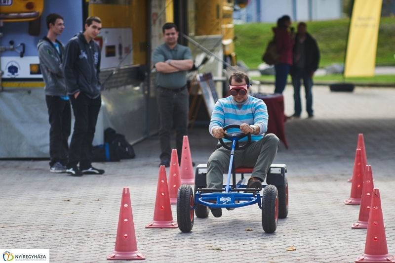 Közlekedj biztonságosan - fotó Szarka Lajos