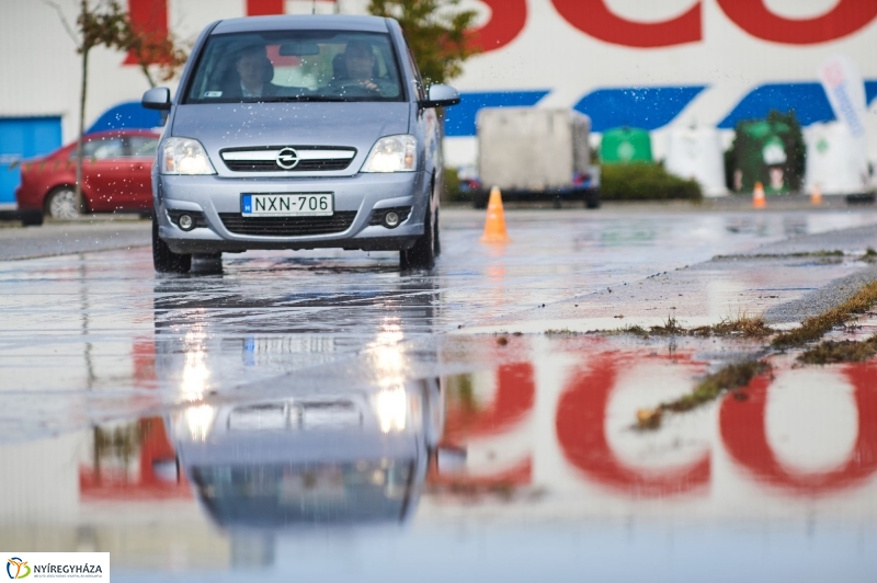 Közlekedj biztonságosan - fotó Szarka Lajos