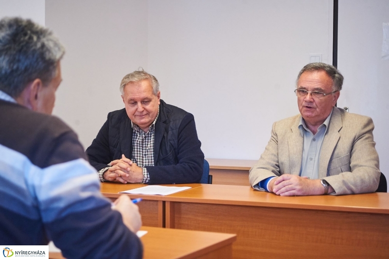 Periferián sajtótájékoztató - fotó Szarka Lajos