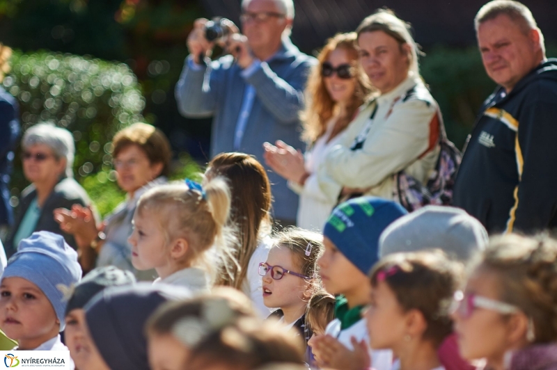 Megnyílt a Tündérkert - fotó Szarka Lajos