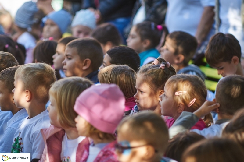Megnyílt a Tündérkert - fotó Szarka Lajos