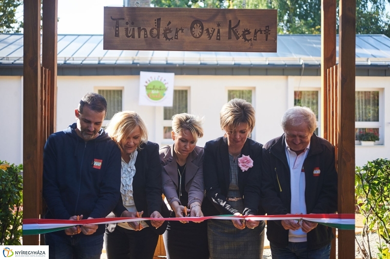 Megnyílt a Tündérkert - fotó Szarka Lajos