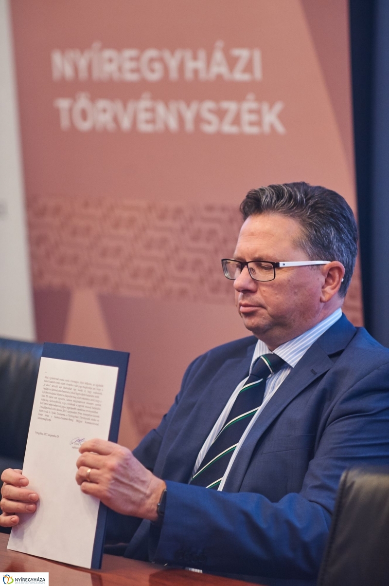 Együttműködési megállapodás a Törvényszéken - fotó Szarka Lajos