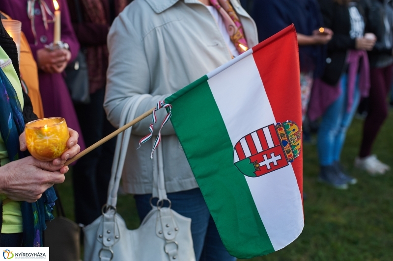 Tiltakozó petíció - fotó Szarka Lajos