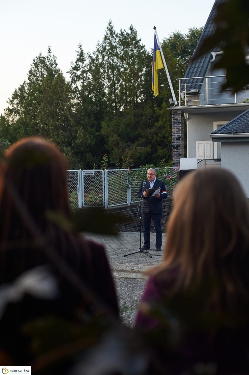 Tiltakozó petíció - fotó Szarka Lajos