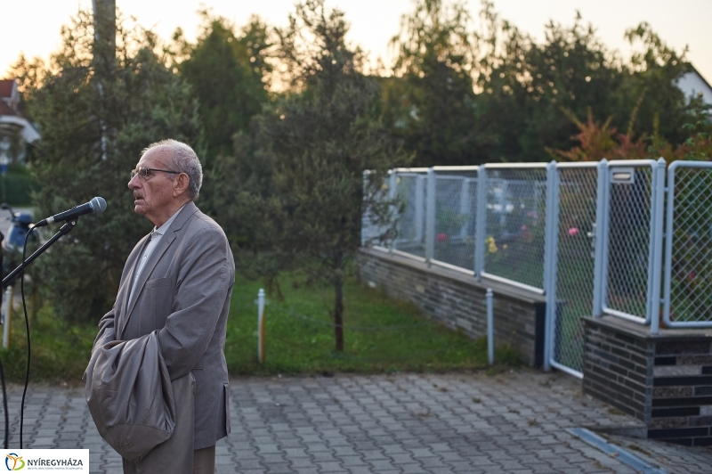 Tiltakozó petíció - fotó Szarka Lajos