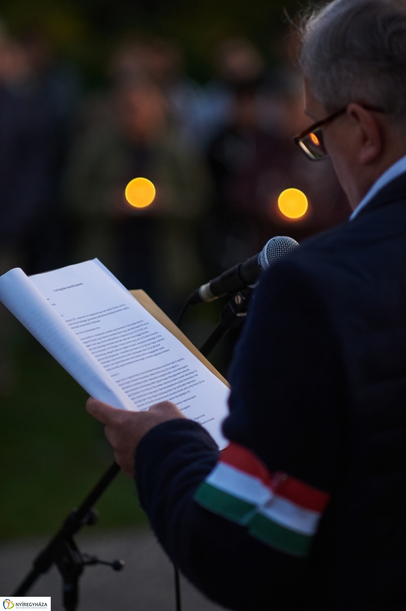 Tiltakozó petíció - fotó Szarka Lajos