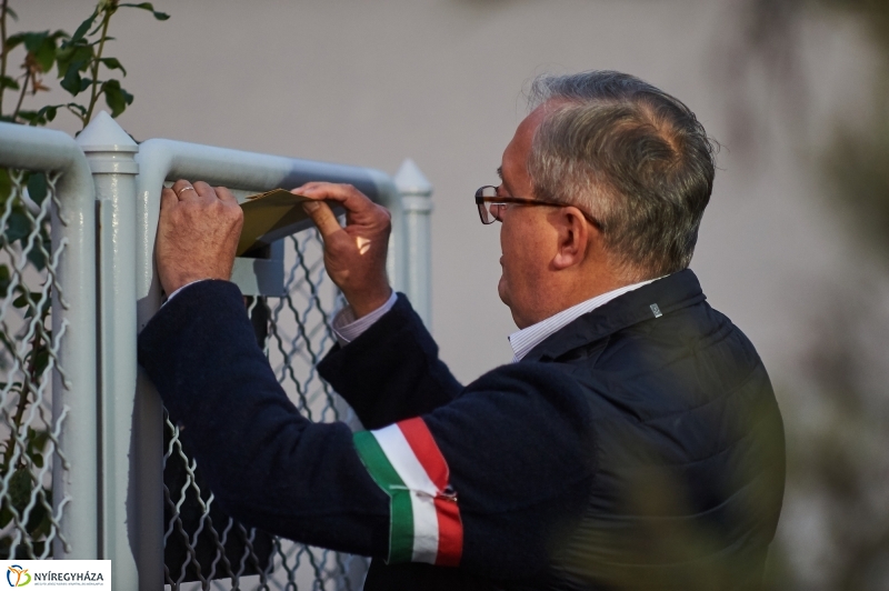 Tiltakozó petíció - fotó Szarka Lajos