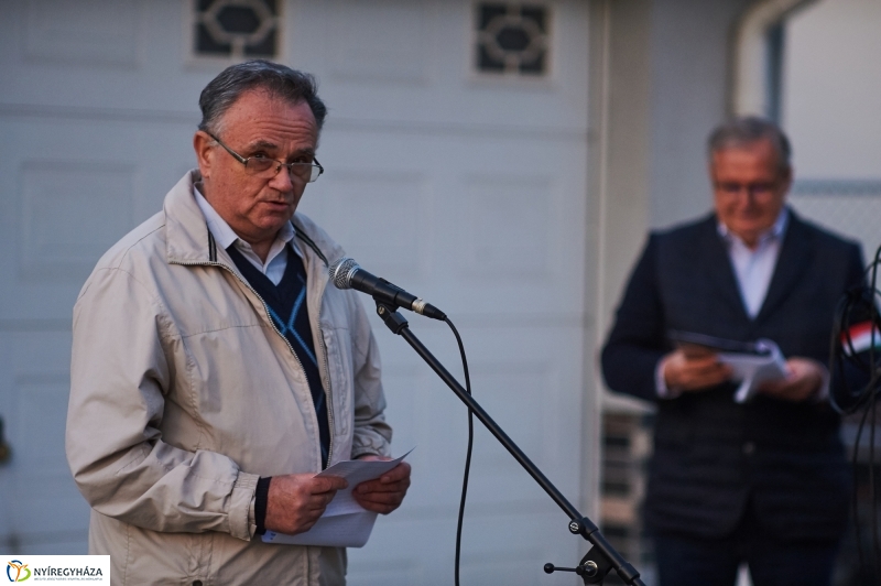 Tiltakozó petíció - fotó Szarka Lajos