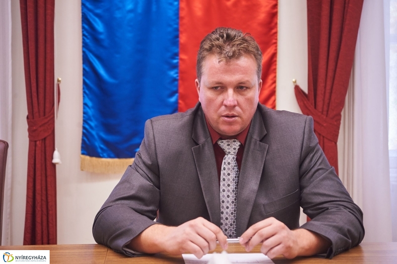 Meglepetés nyugdíjasoknak beharangozó - fotó Szarka Lajos