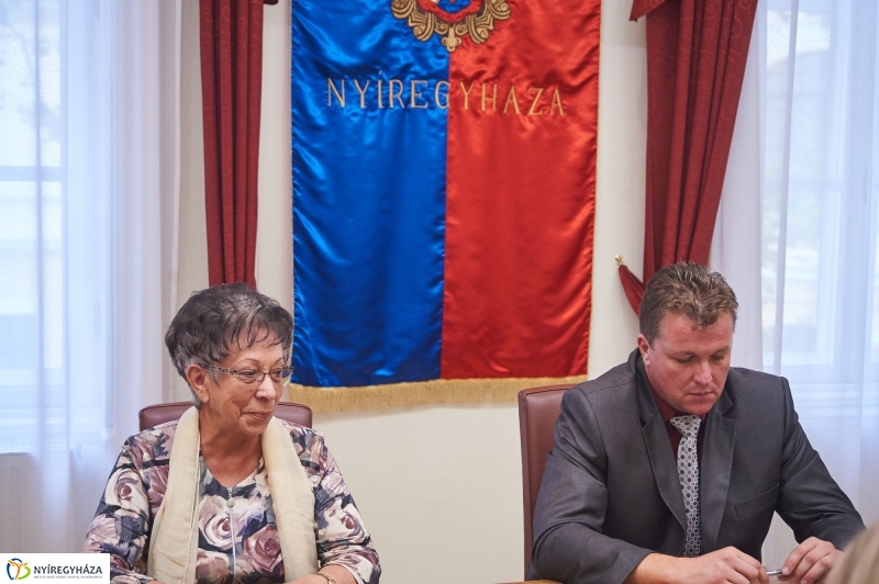 Meglepetés nyugdíjasoknak beharangozó - fotó Szarka Lajos