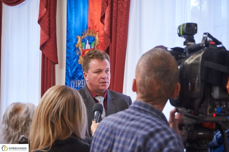 Meglepetés nyugdíjasoknak beharangozó - fotó Szarka Lajos