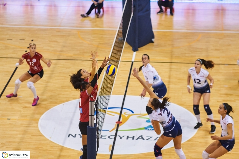 Fatum-Slavia női röplabda - fotó Szarka Lajos