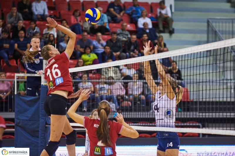 Fatum-Slavia női röplabda - fotó Szarka Lajos