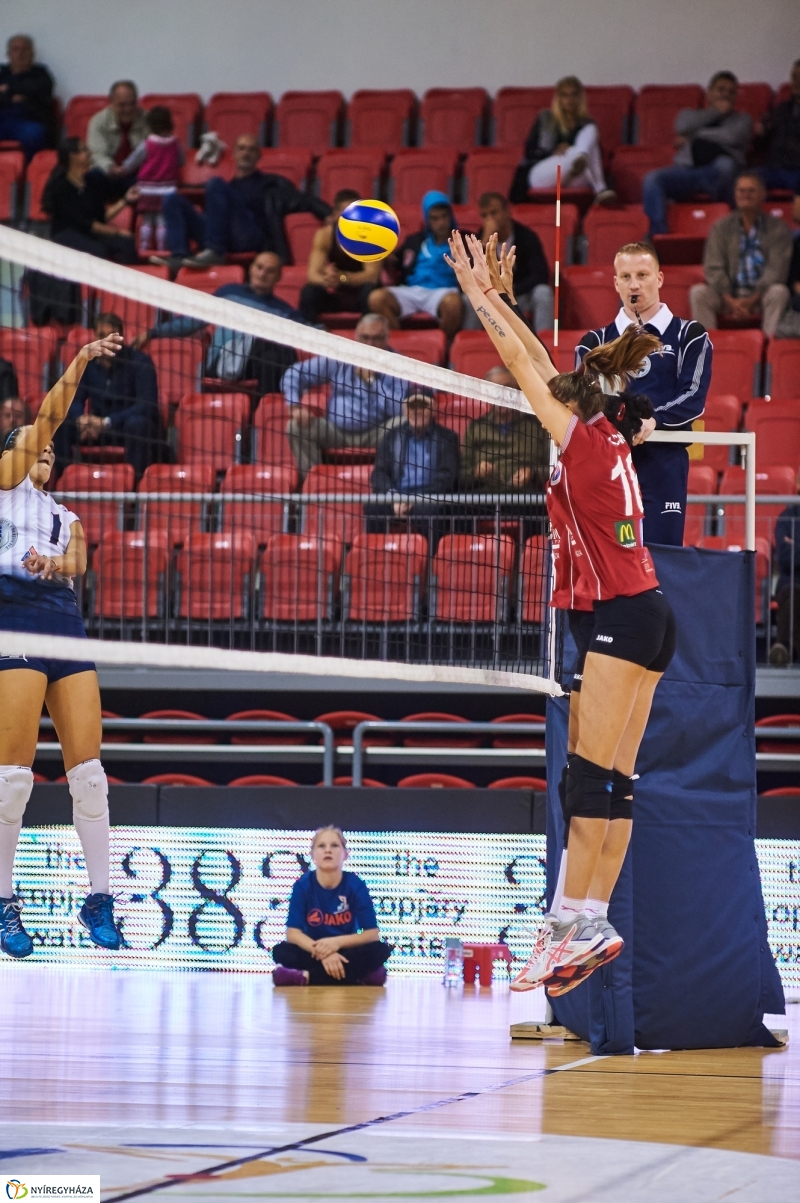 Fatum-Slavia női röplabda - fotó Szarka Lajos
