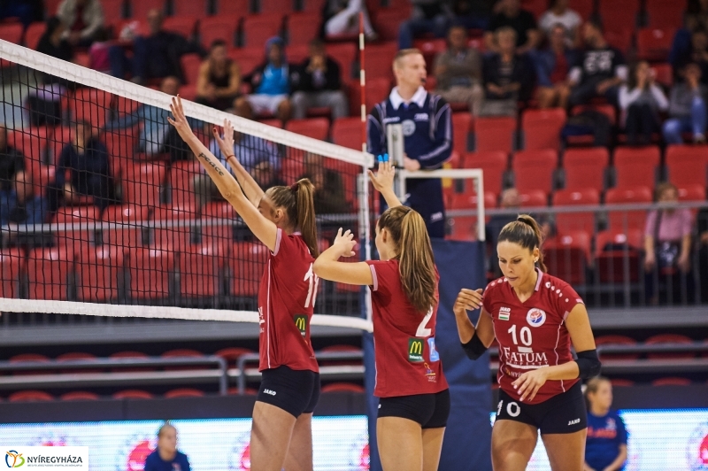 Fatum-Slavia női röplabda - fotó Szarka Lajos