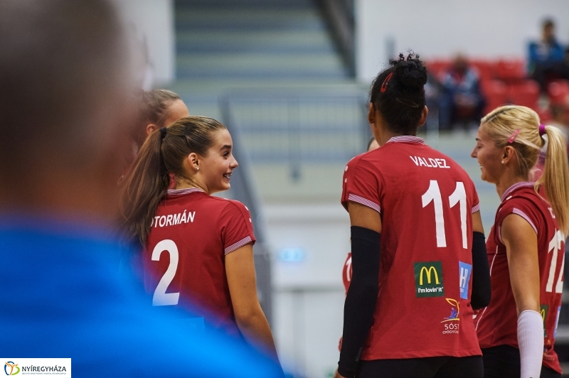 Fatum-Slavia női röplabda - fotó Szarka Lajos