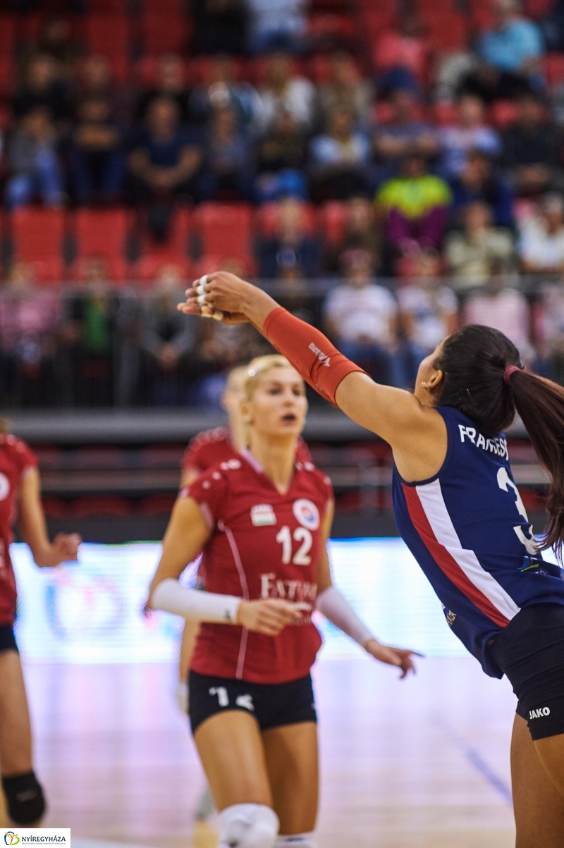 Fatum-Slavia női röplabda - fotó Szarka Lajos