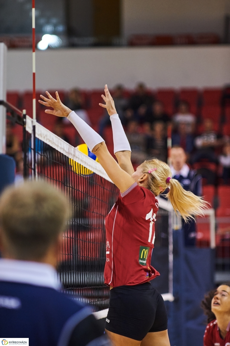 Fatum-Slavia női röplabda - fotó Szarka Lajos