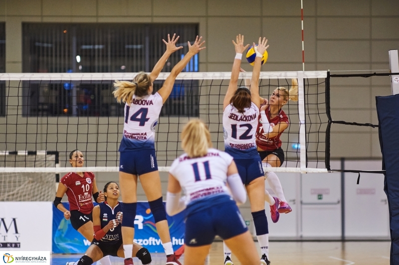 Fatum-Slavia női röplabda - fotó Szarka Lajos