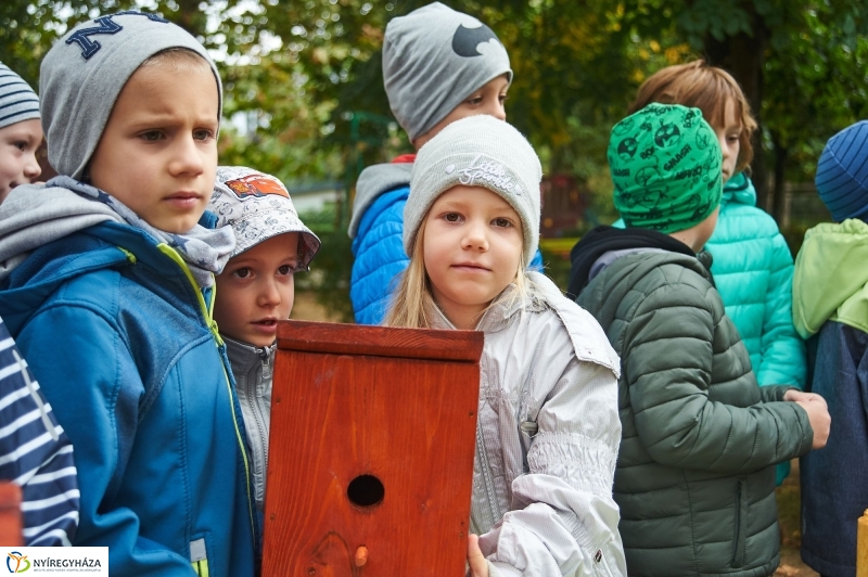 Komposztálási akció a Tündérkertben - fotó Szarka Lajos