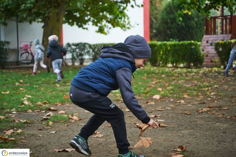 Komposztálási akció a Tündérkertben - fotó Szarka Lajos