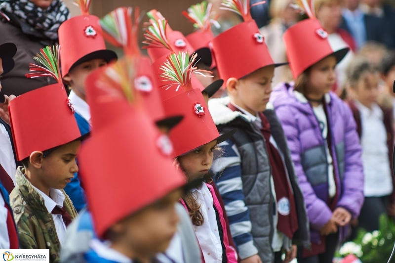 Emlékező koszorúzás az aradi vértanúkra - fotó Szarka Lajos