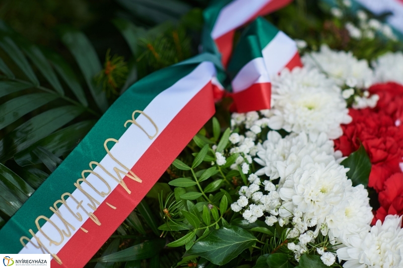Emlékező koszorúzás az aradi vértanúkra - fotó Szarka Lajos