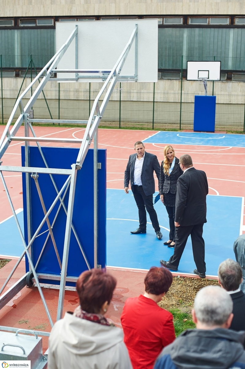Kosárpálya átadás a Bánkiban - fotó Szarka Lajos