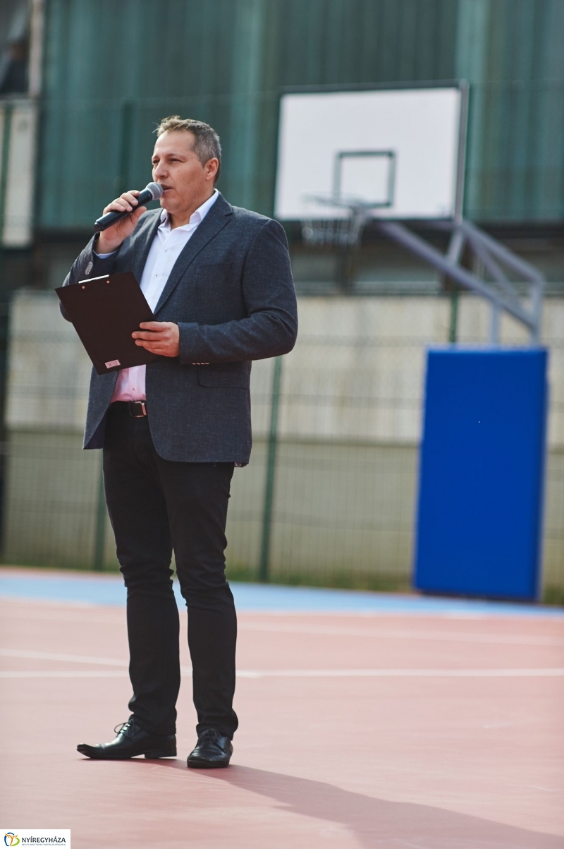 Kosárpálya átadás a Bánkiban - fotó Szarka Lajos