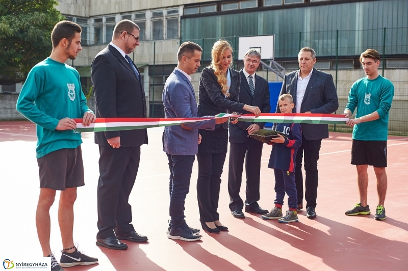 Kosárpálya átadás a Bánkiban - fotó Szarka Lajos