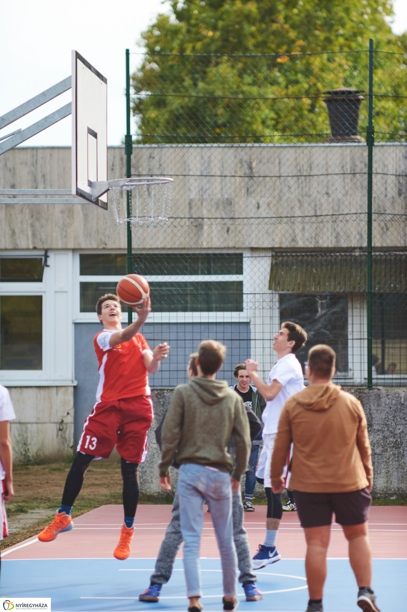 Kosárpálya átadás a Bánkiban - fotó Szarka Lajos