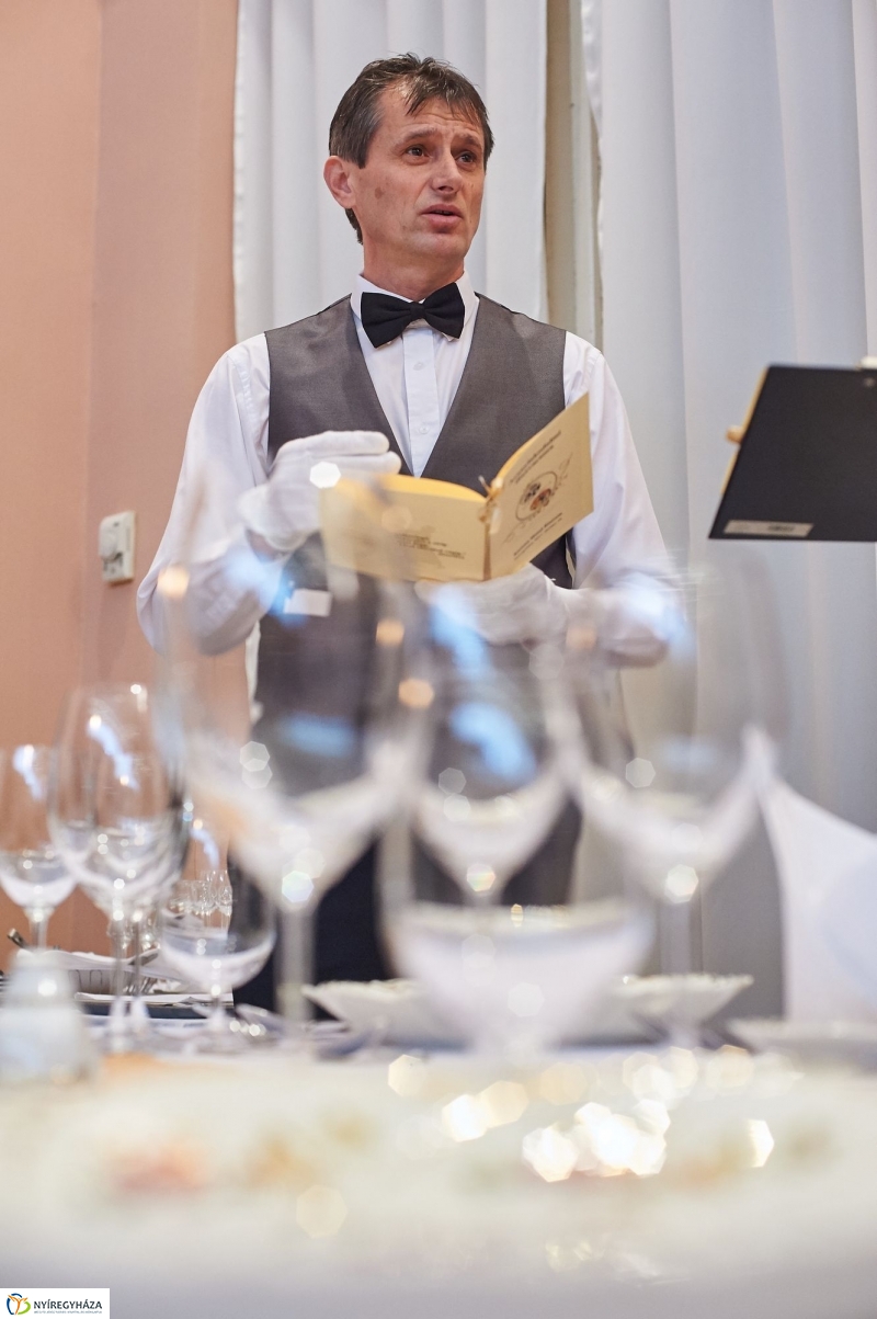 Pincér mestervizsga a Koronában - fotó Szarka Lajos