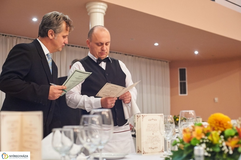 Pincér mestervizsga a Koronában - fotó Szarka Lajos