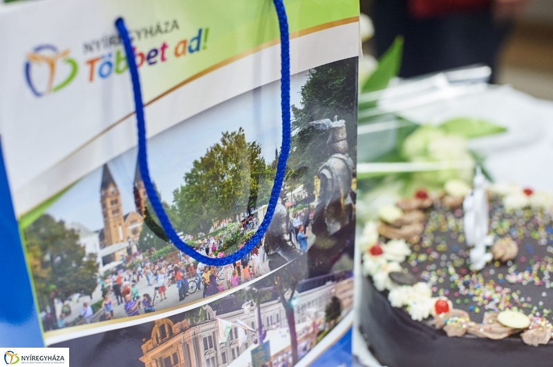 Szépkorú köszöntése Mester Gyula - fotó Szarka Lajos