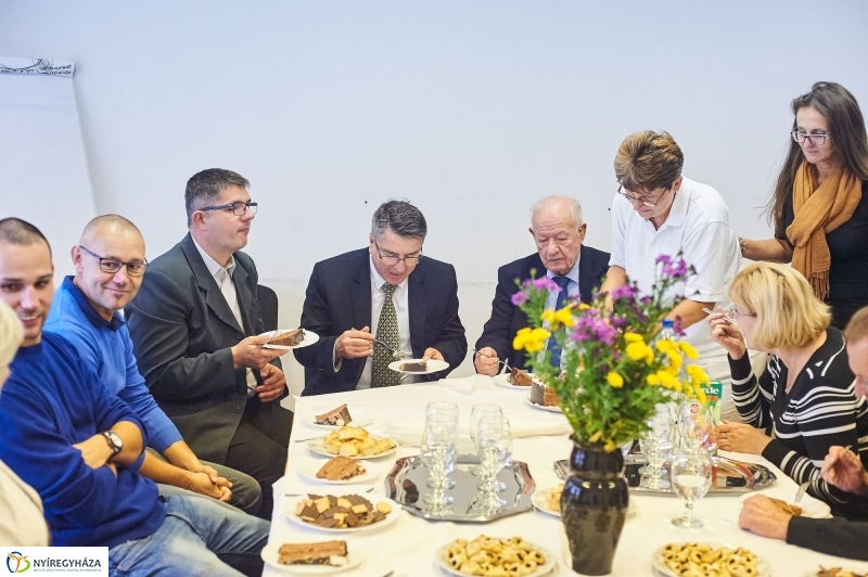 Szépkorú köszöntése Mester Gyula - fotó Szarka Lajos