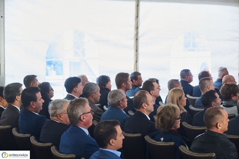 Logisztikai Központ átadása - fotó Szarka Lajos