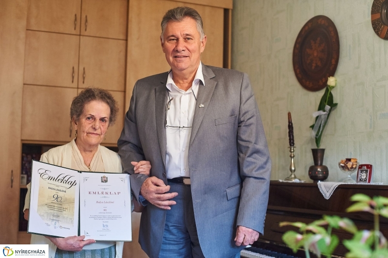 Szépkorú köszöntése Balya Lászlóné - fotó Szarka Lajos