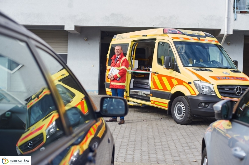 Új mentőautó átadás - fotó Szarka Lajos