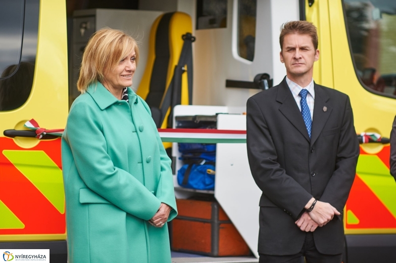 Új mentőautó átadás - fotó Szarka Lajos