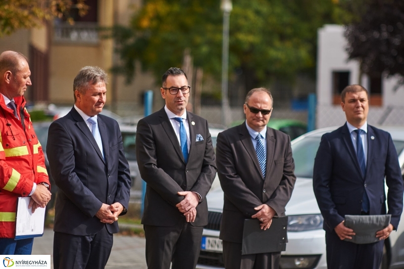 Új mentőautó átadás - fotó Szarka Lajos